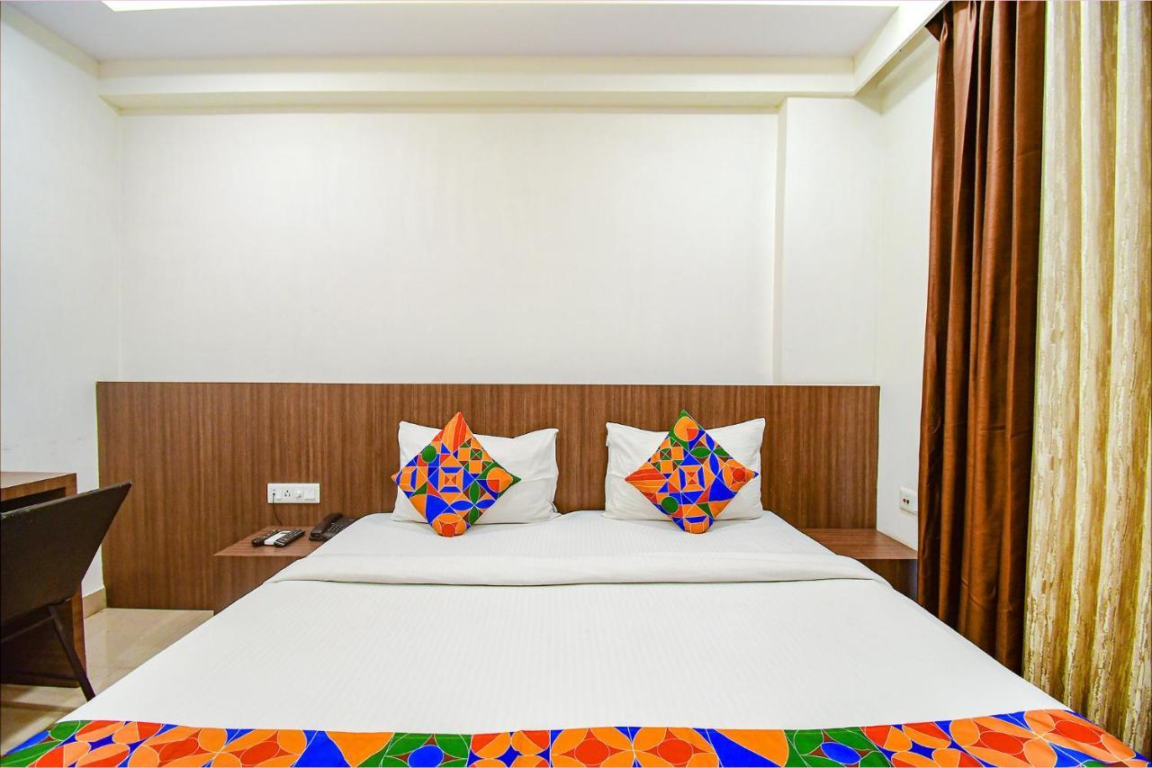 Fabhotel Kzar Select - 2Km From Park Street Kolkata Exterior photo