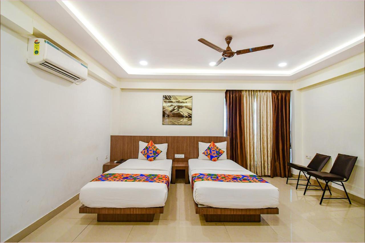 Fabhotel Kzar Select - 2Km From Park Street Kolkata Exterior photo